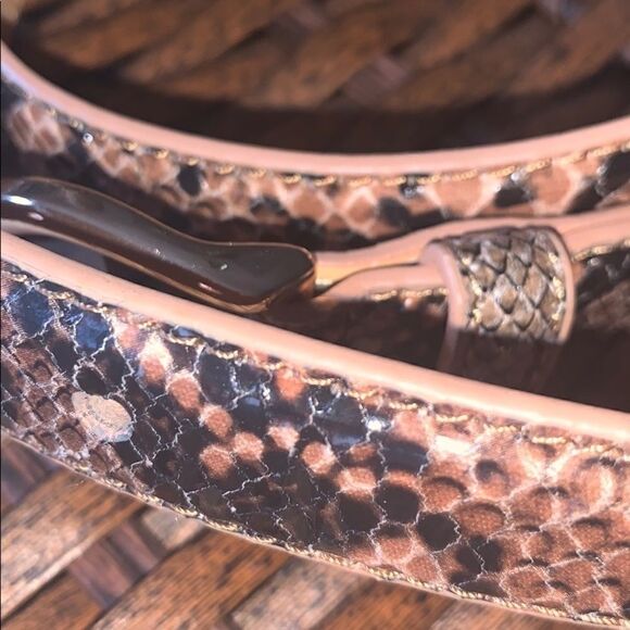 Women’s Belt  - Picture 2 of 5